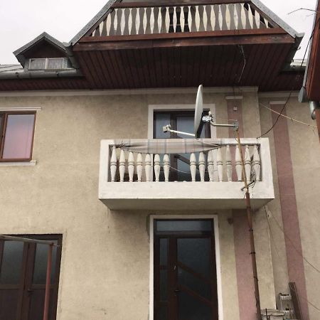 Отель Casa Mirela Турда Экстерьер фото