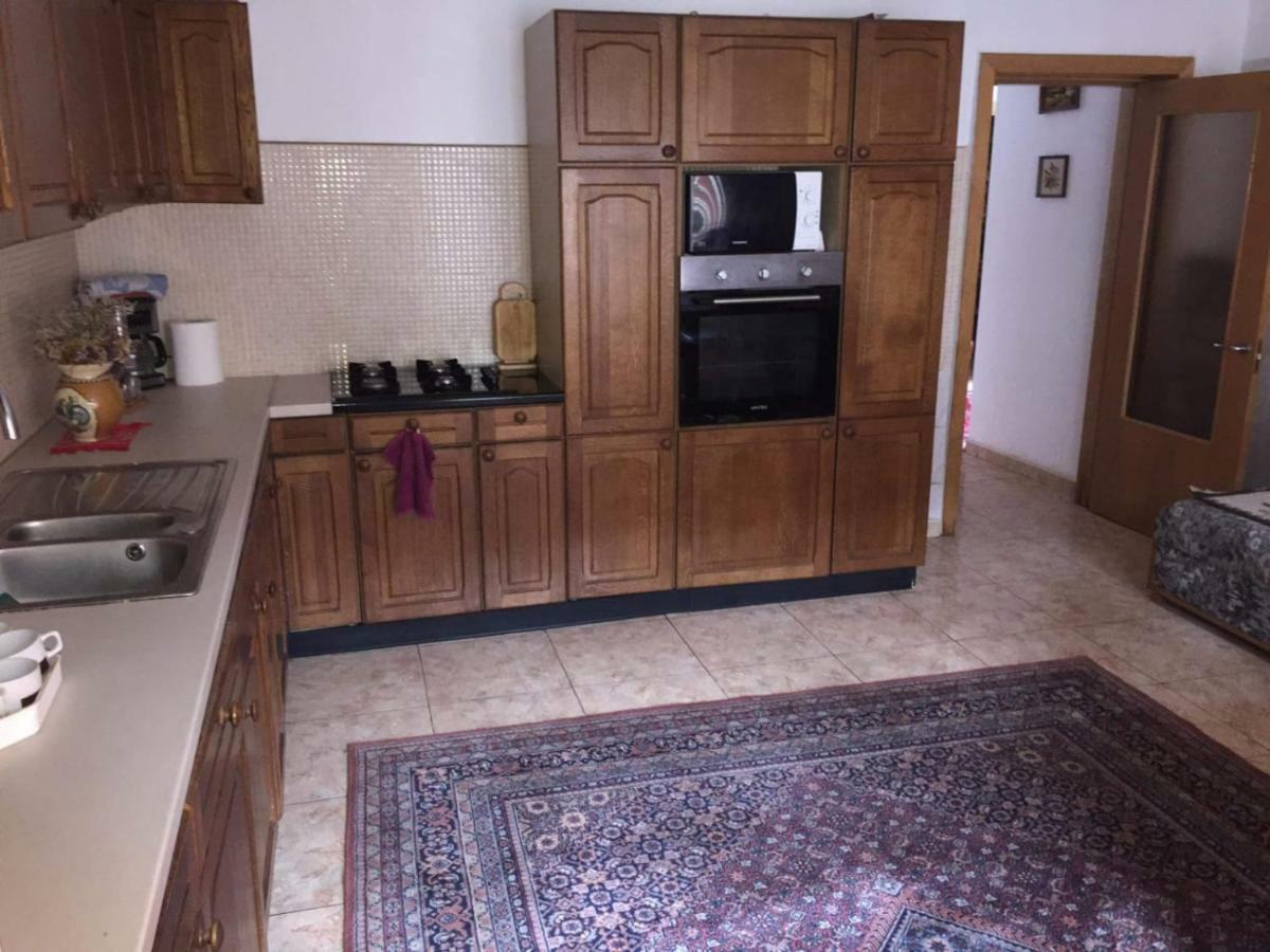 Отель Casa Mirela Турда Экстерьер фото